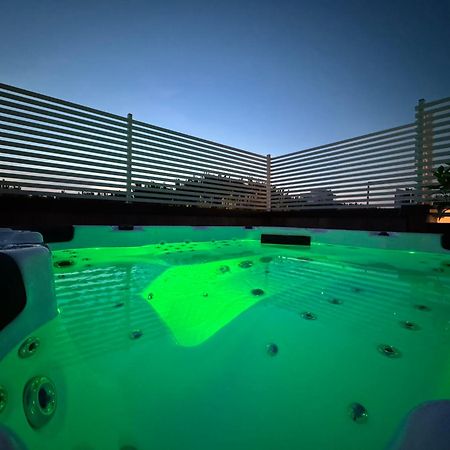 Hotel Adria B&B - Colazione Fino Alle 12 Misano Adriatico Exterior foto