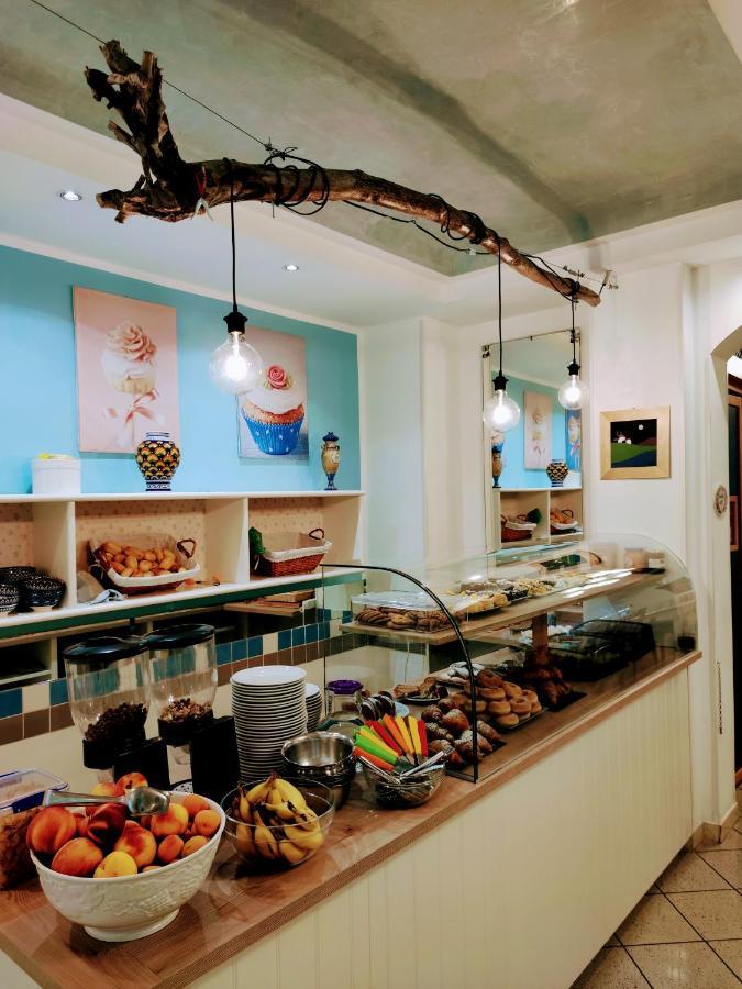Hotel Adria B&B - Colazione Fino Alle 12 Misano Adriatico Exterior foto