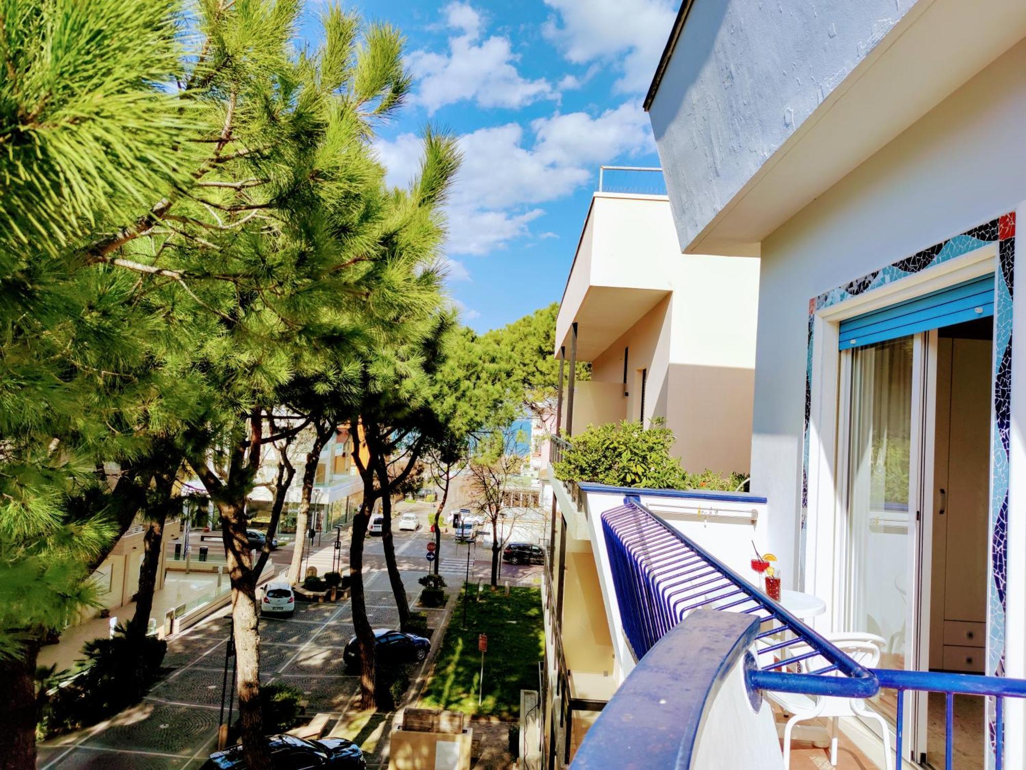 Hotel Adria B&B - Colazione Fino Alle 12 Misano Adriatico Quarto foto